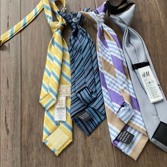 5‎ for $25 Bundle of 4 boy ties - Picture 5 of 5